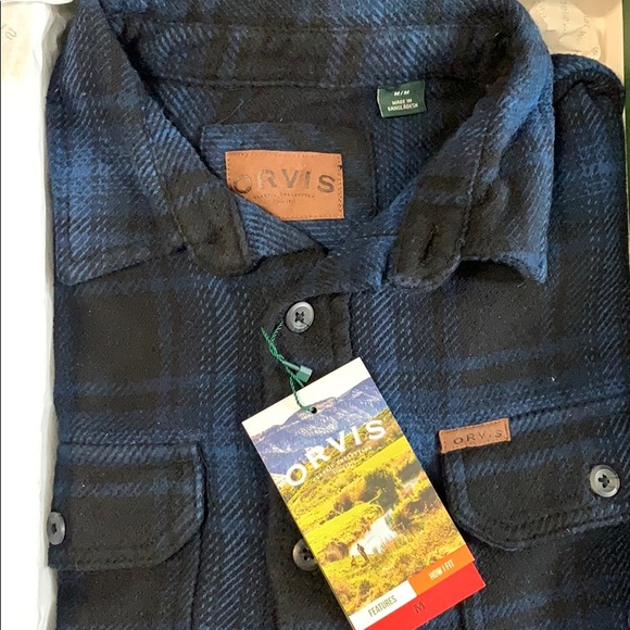 Never worn Men’s blue Orvis flannel - Picture 2 of 4
